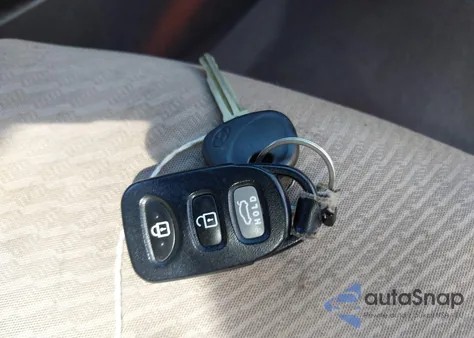 2016 Hyundai Elantra Se from USA, damaged, VIN 5NPDH4AE1GH769552